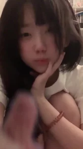 清纯学妹帮我手打奶茶