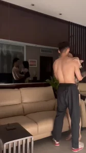 自拍、天津离异少妇约肌肉体育生