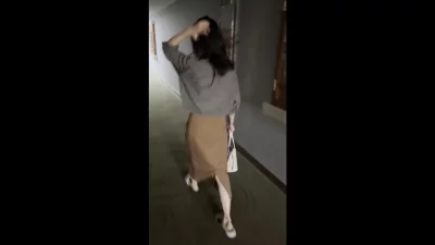 放学后直接跟我进了酒店！！